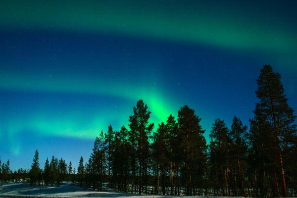 Northern lights winter trek